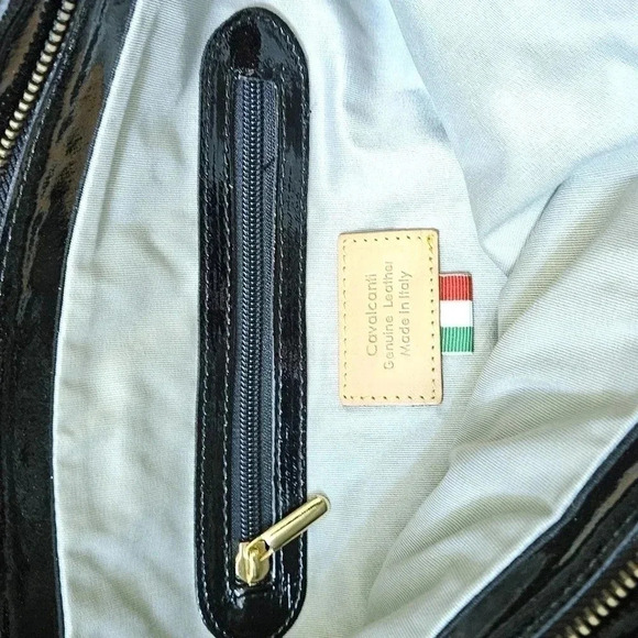 Cavalcanti Quilted Leather Shoulder Bag - Picture 6 of 12